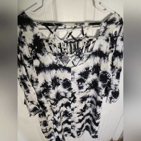 Free 2 Luv Stretchy Tie Dye Womens Tunic Top 1X - Picture 9 of 11
